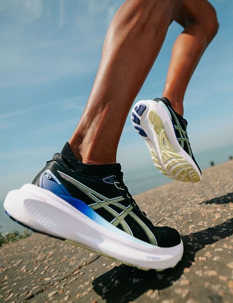 running sneakers, running shoes, athletic footwear, sport shoes, training shoes, new arrival, brand awareness, lifestyle, outdoor, energetic, blue, neutral